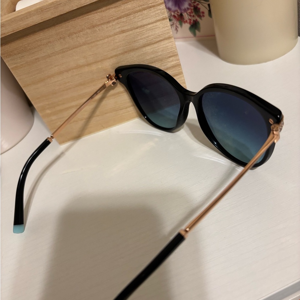 Tiffany & Co. sunglasses - Picture 4 of 7